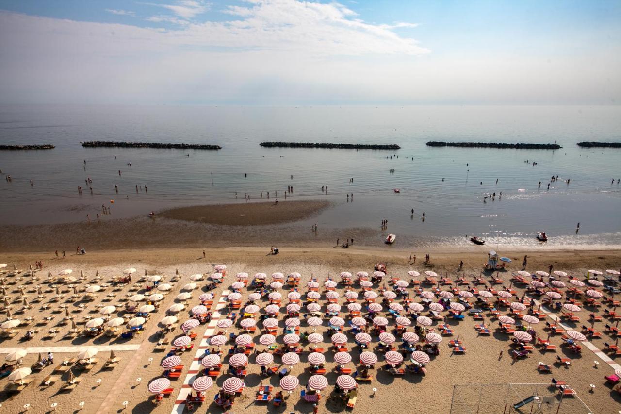 Hotel Majestic Bellaria-Igea Marina Ngoại thất bức ảnh