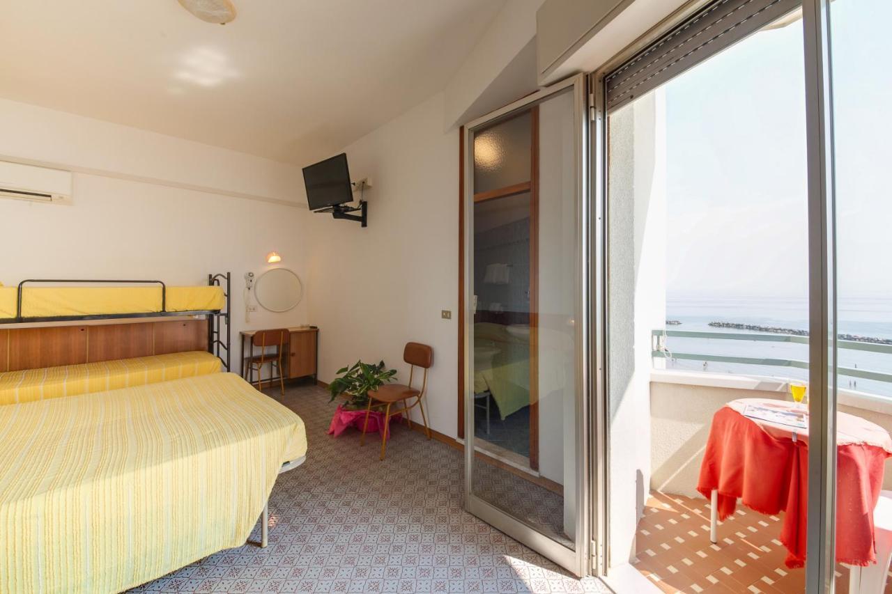 Hotel Majestic Bellaria-Igea Marina Ngoại thất bức ảnh