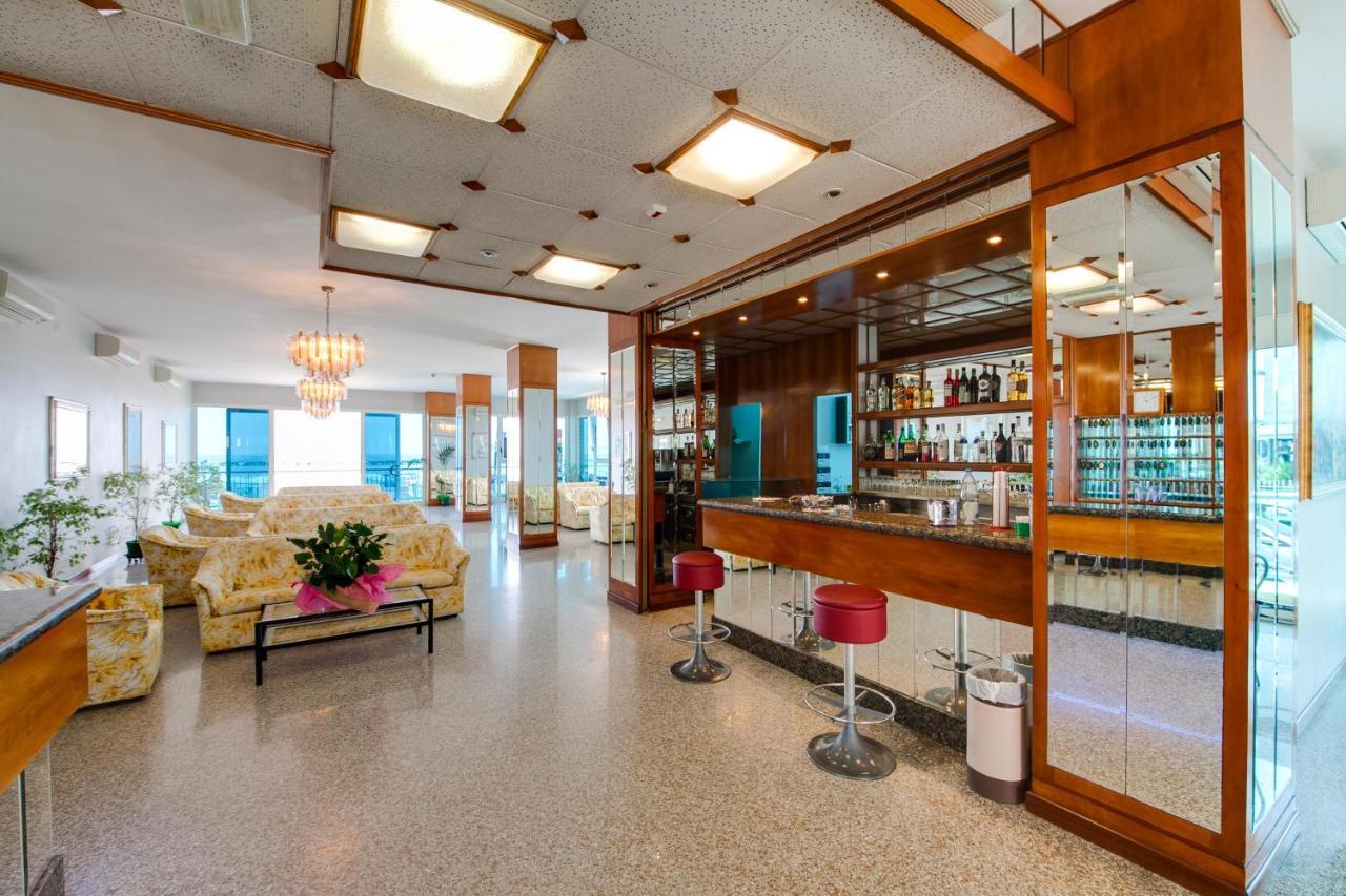Hotel Majestic Bellaria-Igea Marina Ngoại thất bức ảnh