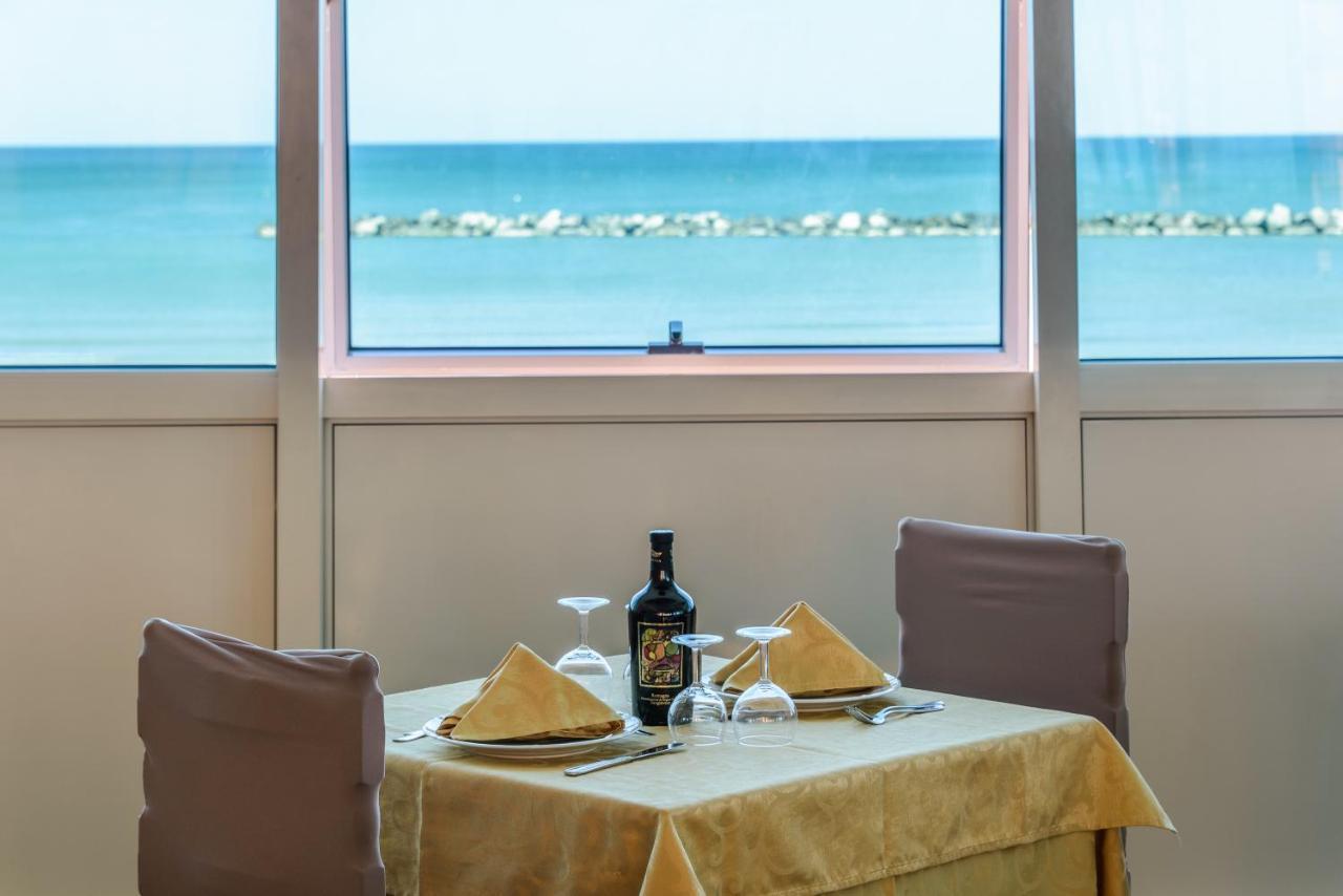 Hotel Majestic Bellaria-Igea Marina Ngoại thất bức ảnh